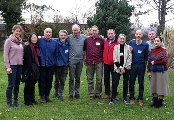 Die Referenten und Referentinnen: Ursula Yelin (Schweiz), Midori Shintani (Japan), Fergus Garret (England), Ian Young (Schottland) , Hans Kramer (Niederlande), Peter Korn (Schweden), Ulf Sill (Schweden), Jane Schul (Dnemark), Stephan Aeschlimann (Schweiz), Gerben Tjeerdsma (Schweden), Anne Asatryan (Armenien). Nicht auf dem Foto: Lianne Pot (Niederlande).