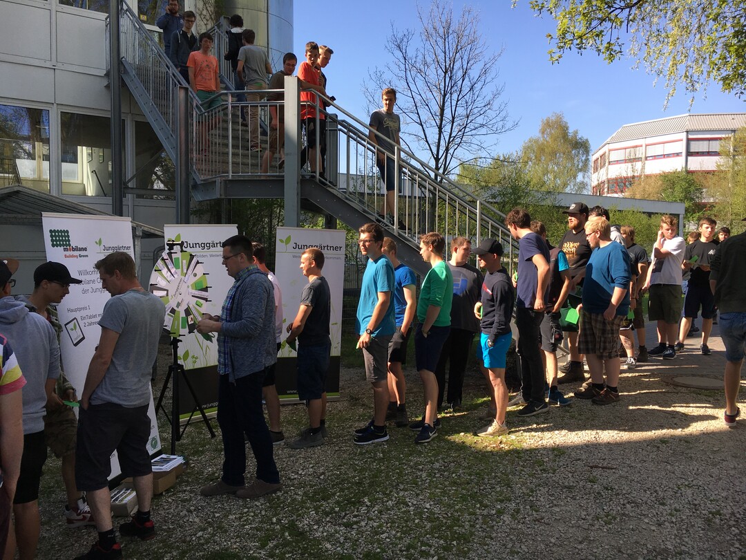 Die Junggrtner Road-Show stt auf groes Interesse.