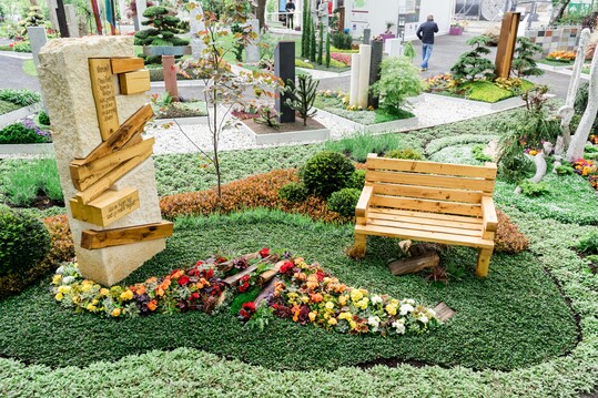 Den Ehrenpreis der Wrttembergischen Friedhofsgrtner eG fr einen besonders gelungenen Farbverlauf im Wechselbeet erhielt Friedhofsgrtnerei Seppelfricke aus Gelsenkirchen.