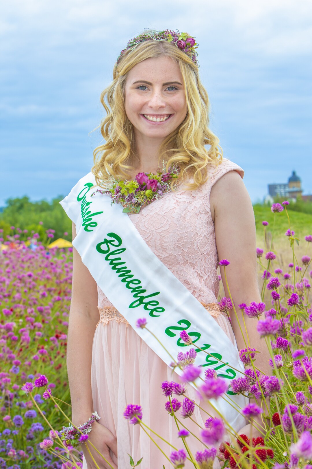 Die deutsche Blumenfee 2019/20 Annika Stroers auf der BUGA 2019 in Heilbronn