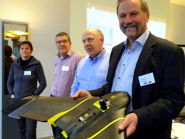  Drohnen fr den Pflanzenschutz einzusetzen, ist fr einige Grtner ein langfristiges Ziel. In der Arbeitsgruppe zu dem Thema holten sich die Azercaner das notwendige Wissens-Rstzeug