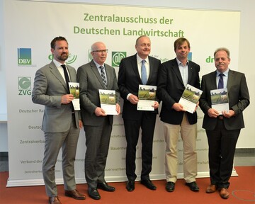 v.l.n.r. Bertram Fleischer, ZVG, Gerhard Schwetje, VLK, Joachim Rukwied, DBV, Hubertus Paetow, DLG, Dr. Michael Reininger, DRV
